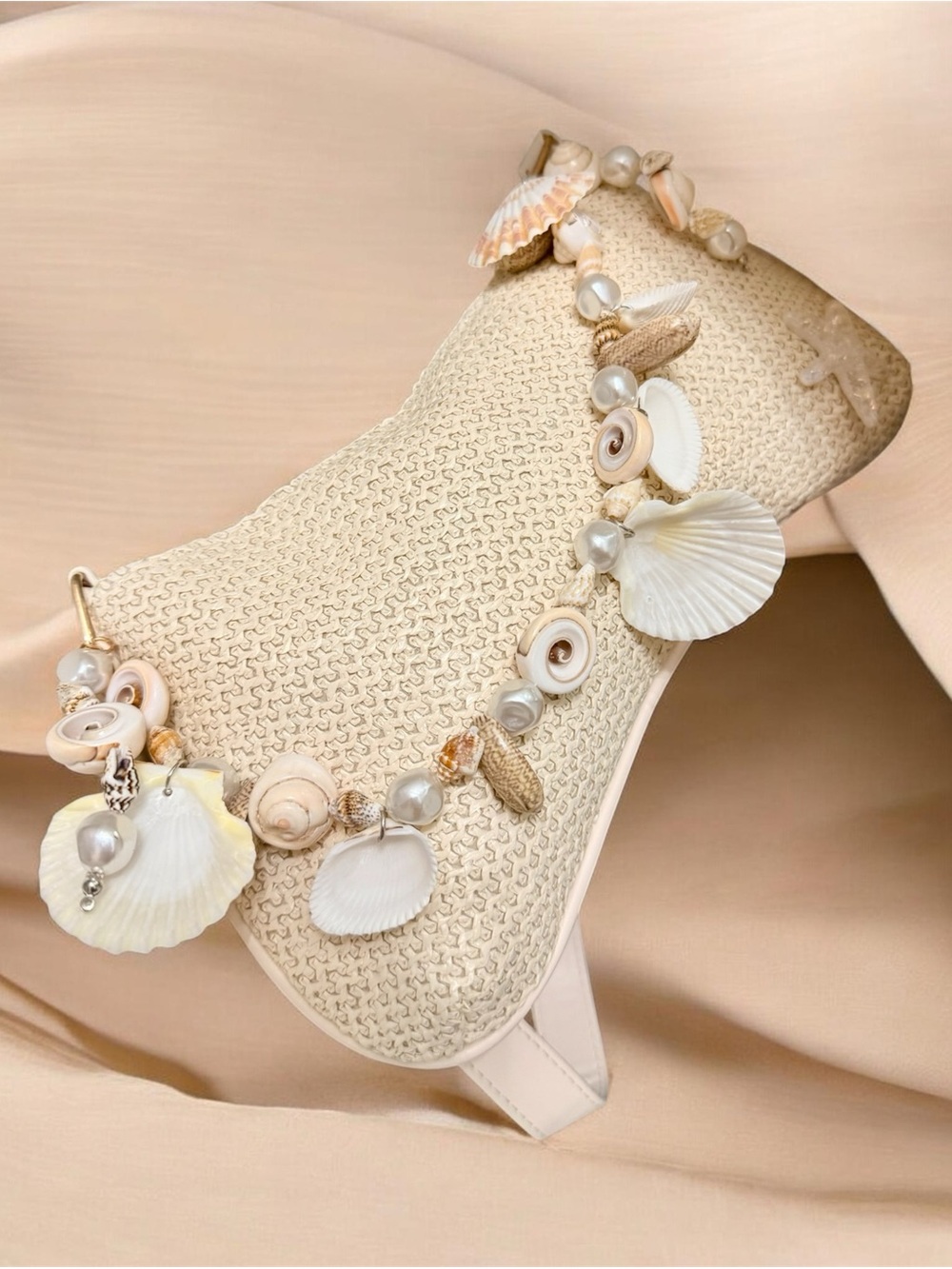 Seashell Charm Straw Clutch Shoulder Bag - Cream